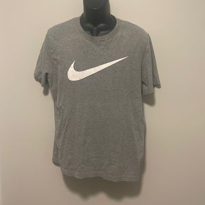 Nike men’s tee